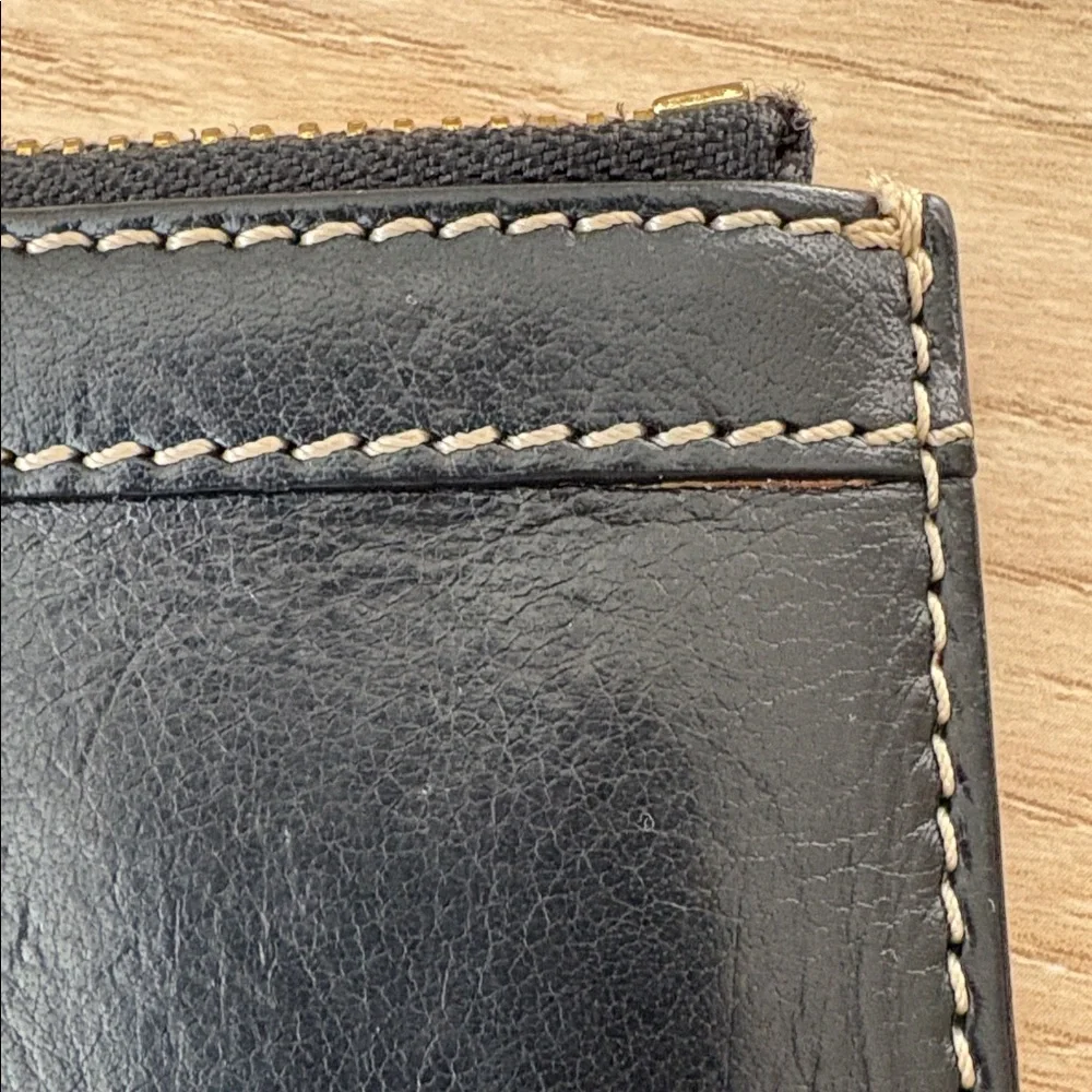 Dooney‎ & Bourke Black Leather Zip Wristlet • AWL • Gold Plaque - Picture 5 of 9
